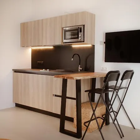 Aelia Kastraki House *